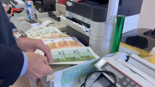 Smantellata a Lecce una stamperia clandestina di banconote false