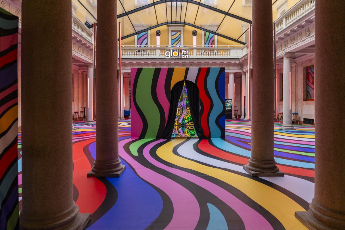 glo for art apre la Milano Design Week con l’installazione Hyper Portal