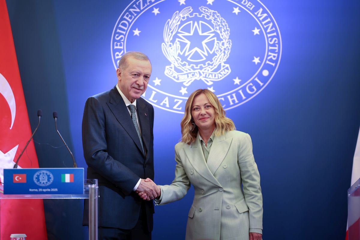 Italia-Turchia, Meloni incontra Erdogan “Confermata la solidità dei rapporti”