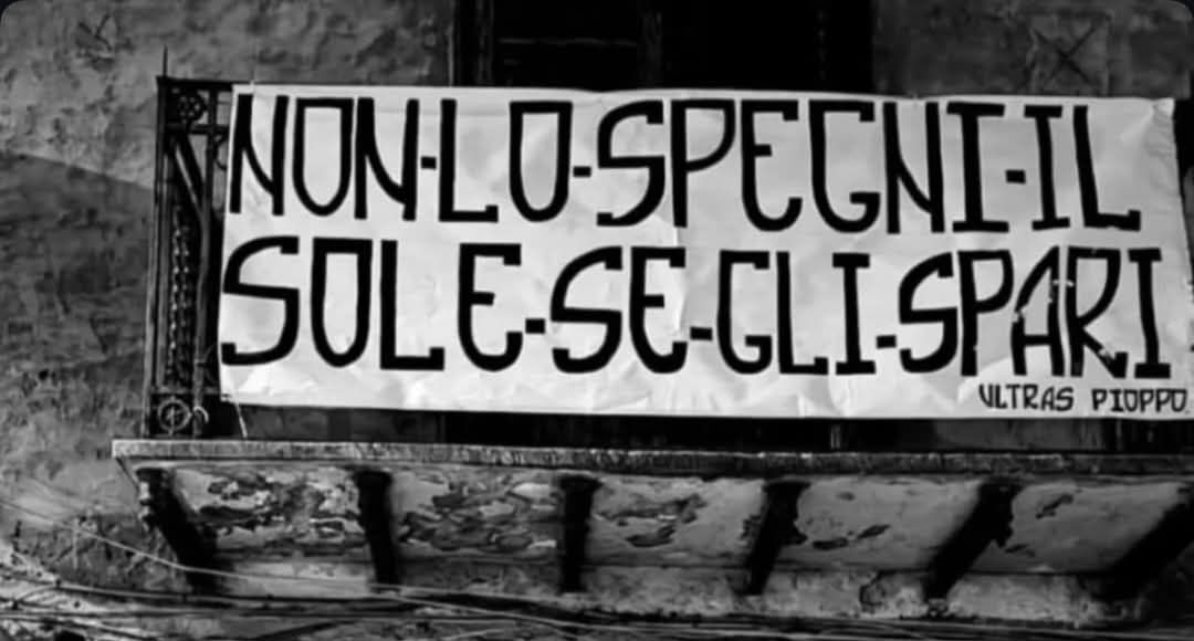 Striscione per una delle vittime della sparatoria di Monreale
