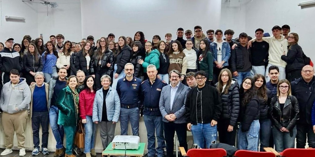 Mussomeli. Attività di orientamento da parte della Polizia presso l’IISS “Hodierna”