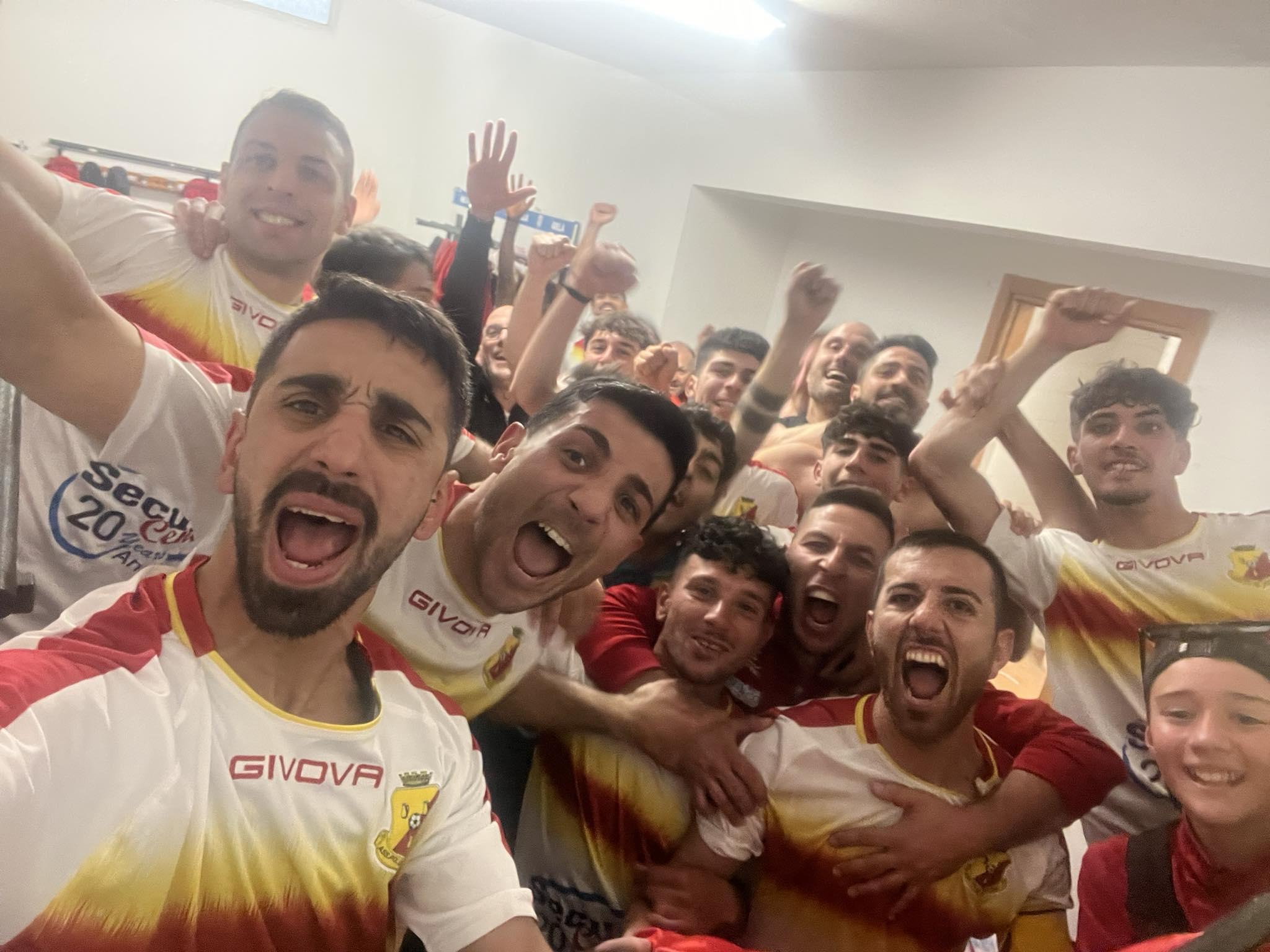 Seconda categoria. Il Riesi batte 1-3 l’Amo Gela nella finale play off e vola in Prima Categoria