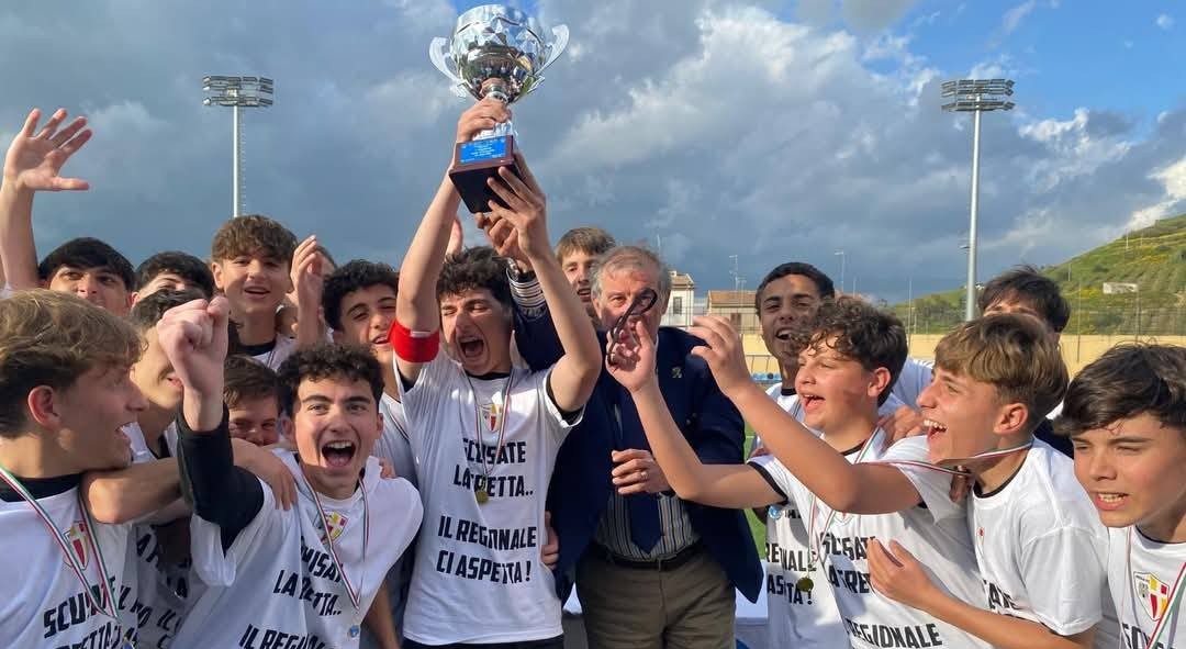 Calcio Under 15. La Nissa di mister Ribellino conquista il titolo provinciale: battuto 2-1 il Real Gela con reti di Afrani e Armenia