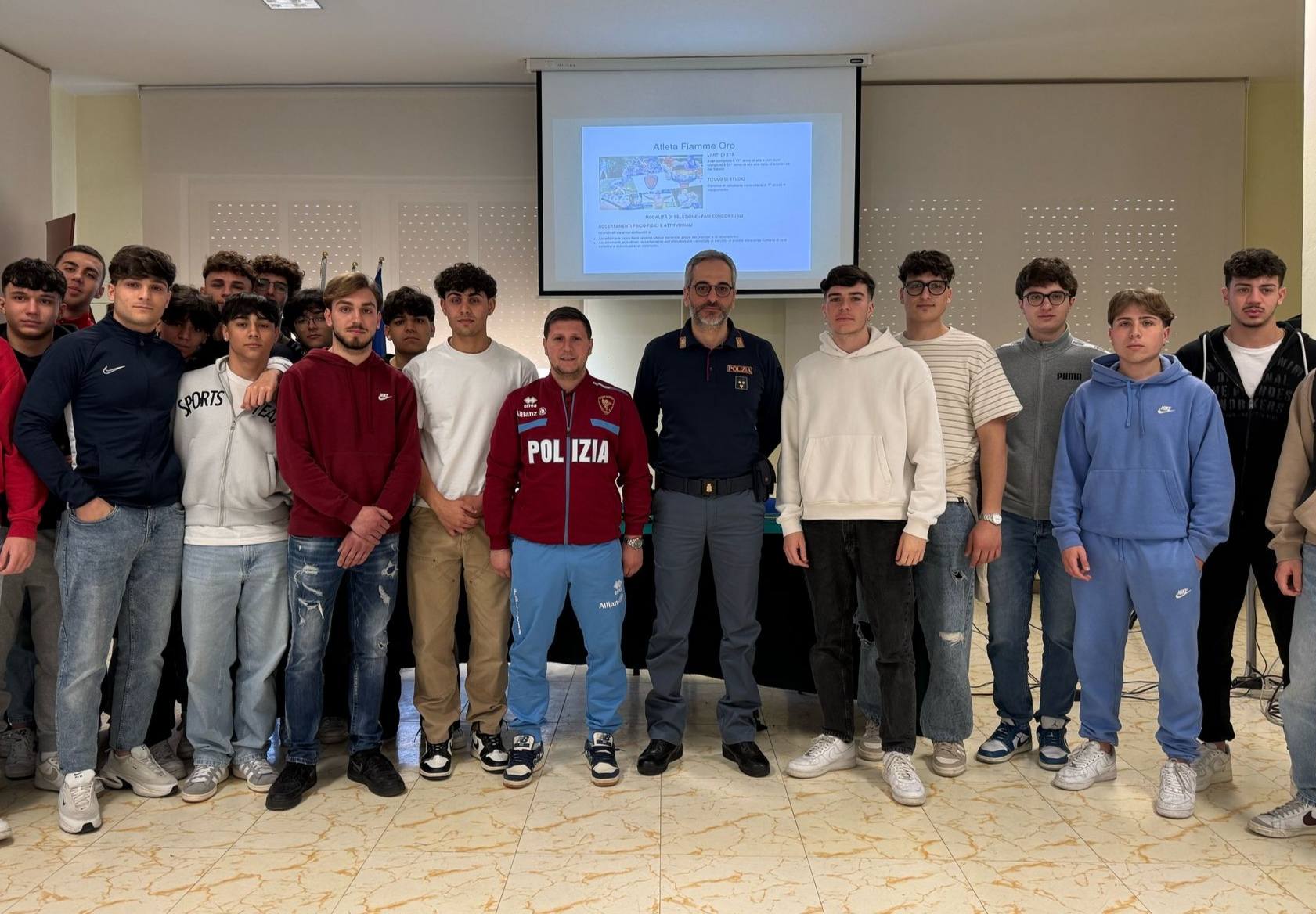 All’Istituto “Morselli” di Gela attività di orientamento della Polizia con il campione Mirco Scarantino