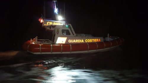 Cadavere recuperato in mare a Porto Empedocle dalla Guardia Costiera