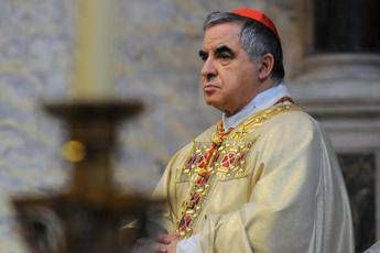 Conclave e caso Becciu, bocche cucite dai cardinali: “Non ne possiamo parlare”