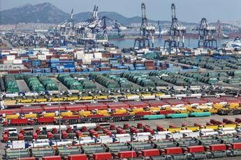 Dazi Usa, “Trump vuole usare negoziati per isolare Cina”: il retroscena