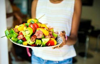 Dieta occidentale? Meglio quella africana che ‘spegne’ le infiammazioni: lo studio