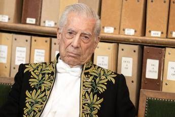 E’ morto Mario Vargas Llosa, lo scrittore Premio Nobel aveva 89 anni