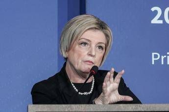 Esposto su laurea Calderone, procura Roma apre fascicolo