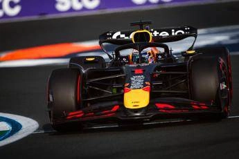Formula 1, super pole di Verstappen a Gedda, poi Piastri. Quarto Leclerc