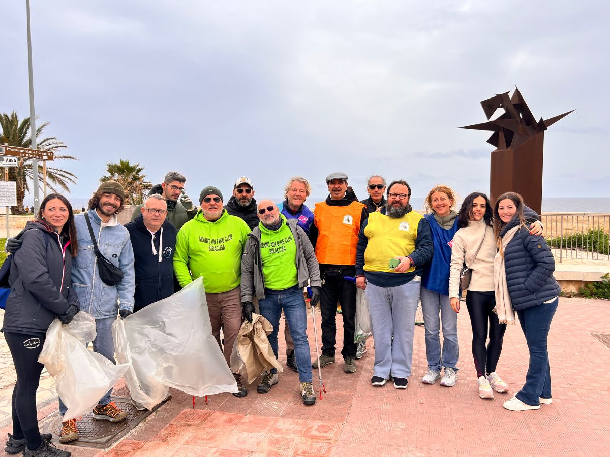 Volontari in azione a Siracusa: “Celebriamo la Giornata della Terra”