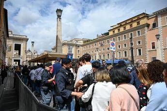 Giubileo, da mascherine a preservativi, da Oms, Ecdc e Iss i consigli di salute per i pellegrini