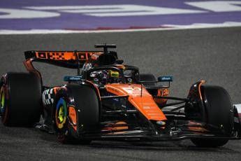 Gp Bahrain, pole Piastri con McLaren e Ferrari insegue: Leclerc terzo, Hamilton solo nono