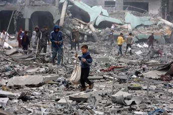 Israele, media: “Netanyahu lunedì alla Casa Bianca”. Nuovi raid su Gaza