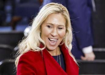 “Male sconfitto da mano di Dio”, il post della deputata Usa Greene: nel mirino Papa Francesco?