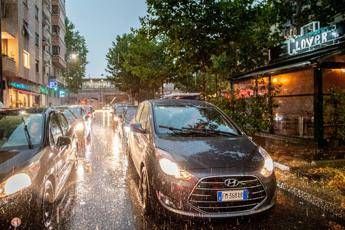 Maltempo, oggi allerta gialla in 7 regioni: temporali e forti raffiche di vento