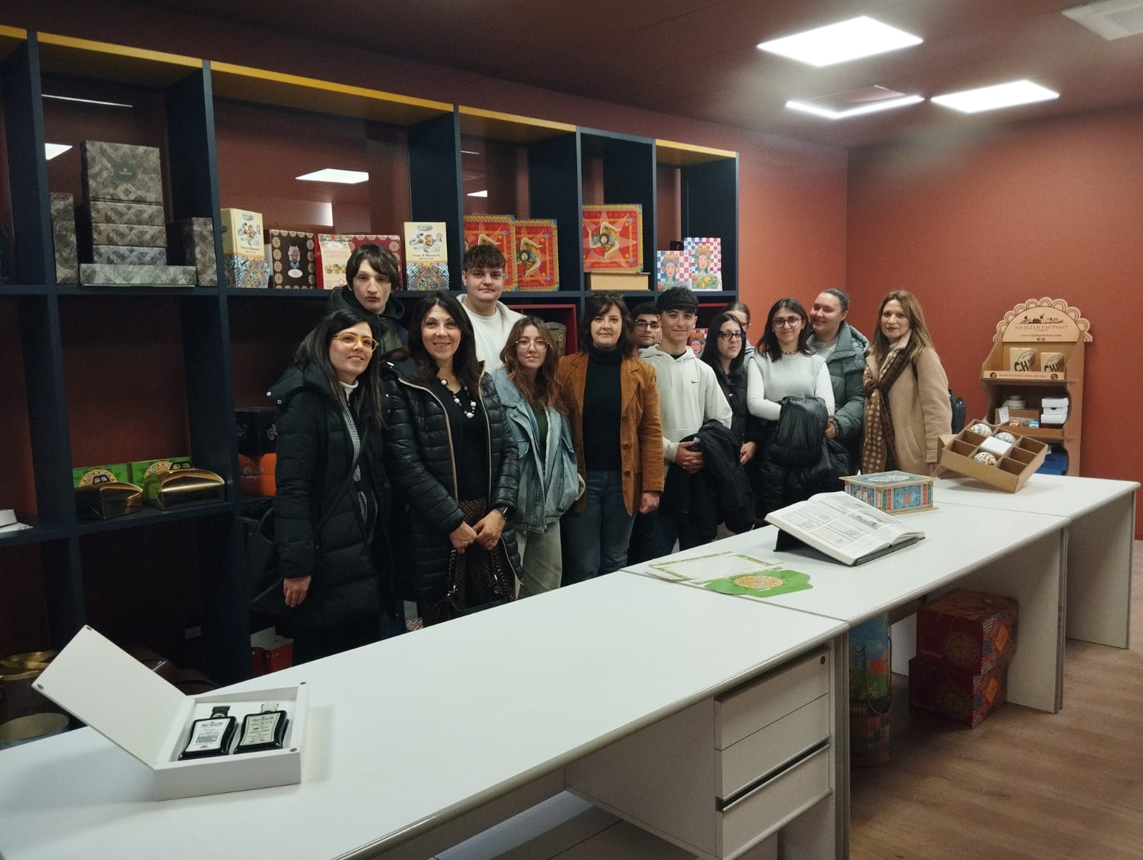 Caltanissetta. Attività di orientamento professionale per gli allievi dell’IISS “Russo” presso l’azienda Paruzzo Industria Grafica.