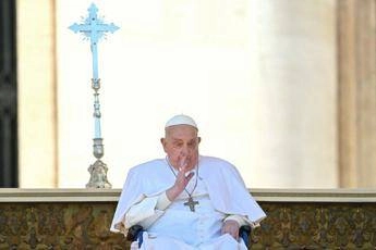 Papa Francesco, Alfieri: “Non è più malato ma rispetti le altre sei settimane di convalescenza”