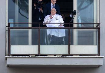 Papa Francesco, migliora infezione: al Pontefice serve meno ossigeno
