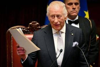 Re Carlo, il discorso in italiano alla Camera: “Nostre storie intrecciate”