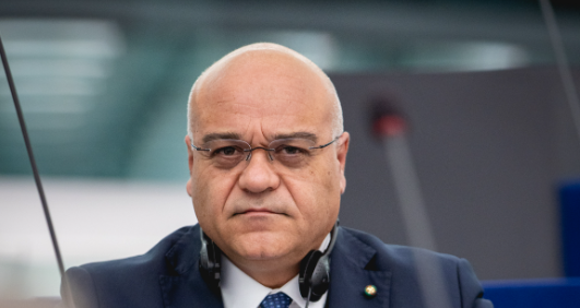 Sanità e appalti digitali, l’UE chiamata a chiarire dopo il caso Palermo