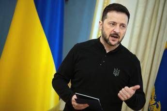 Ucraina, la denuncia di Zelensky: “Da inizio tregua 387 bombardamenti della Russia”