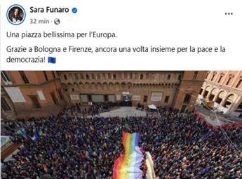 ‘Una piazza per l’Europa’ a Bologna. Prodi: “Corriamo verso il futuro, non c’è più tempo”