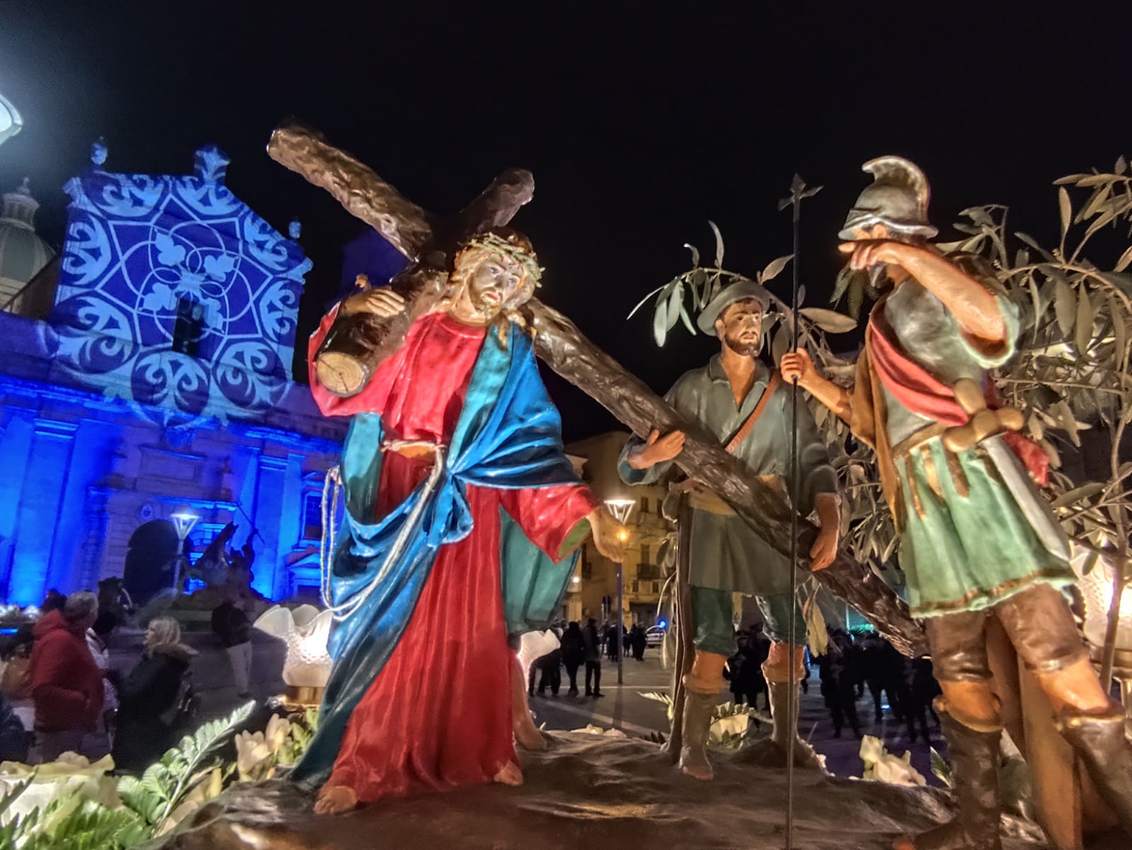 Caltanissetta. Processione delle “Varicedde”, sfilata di fede e devozione tra le vie del centro storico