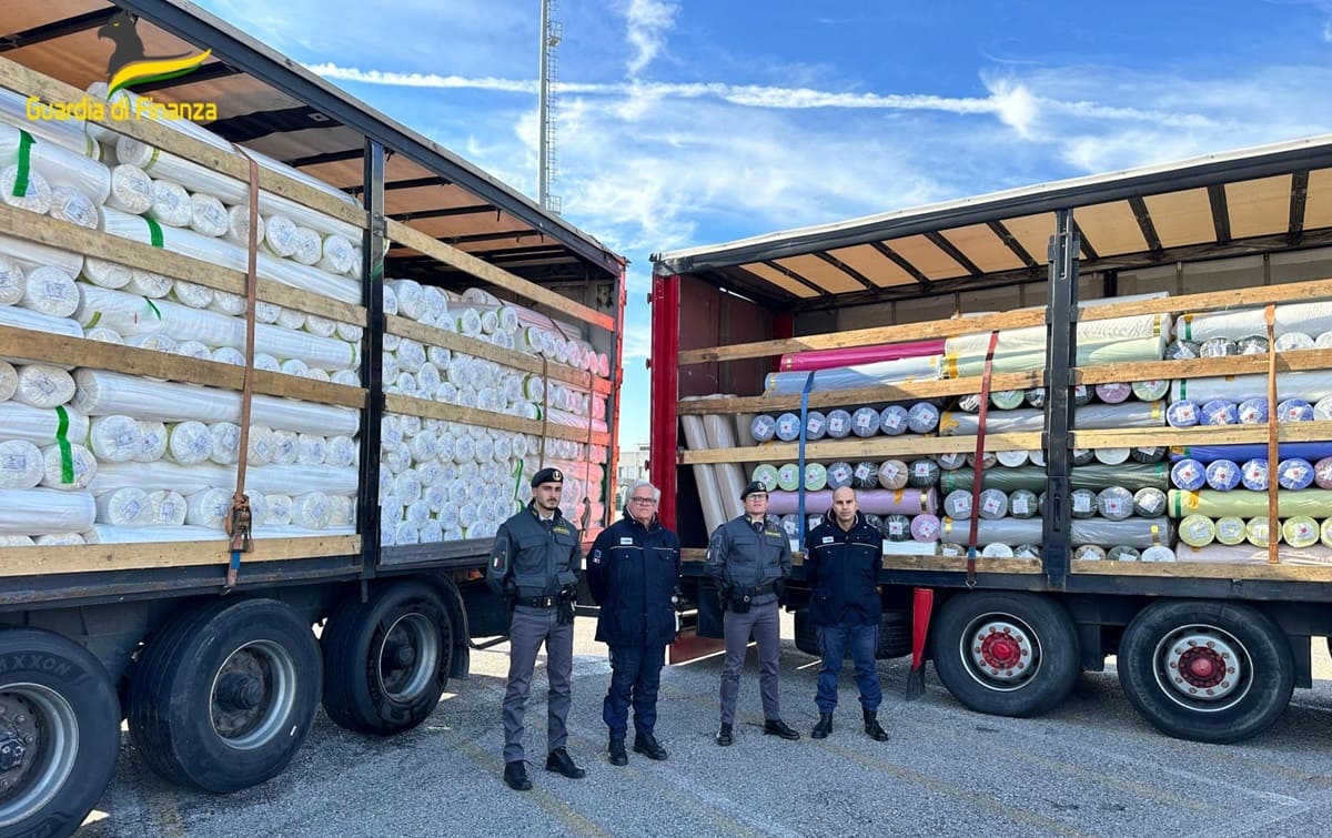 Sequestrate al porto di Venezia 900.000 dosi di medicinali illeciti