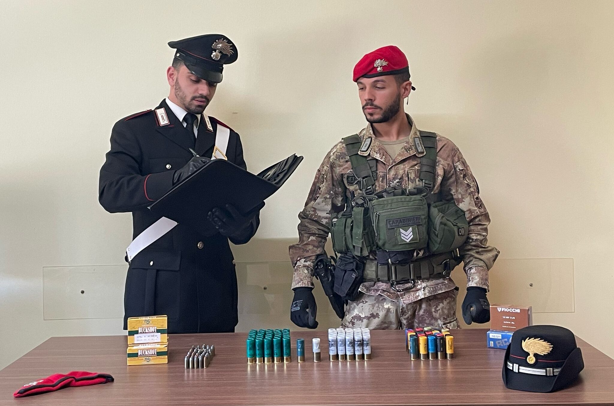 Trovate 200 cartucce di vario calibro in un casolare a Mazzarino, denunciato 59enne