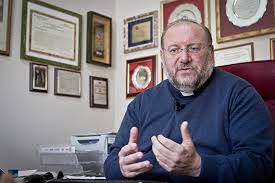 Pedofilia. Don Fortunato Di Noto: “Per la prima volta le vittime di abusi attraversano  la Porta Santa”