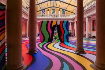 glo presenta ‘Hyper Portal’ di Michela Picchi e debutta nel fashion