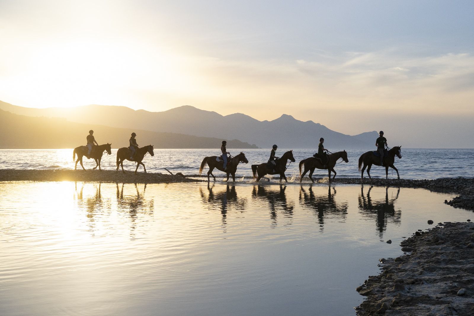 “Una cavalcata per un respiro”, 7° Raduno Equestre di Castellammare del Golfo a sostegno della ricerca sulla fibrosi cistica