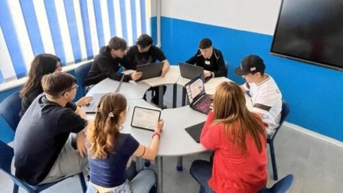 Caltanissetta, studenti del “Rapisardi” premiati dalla Bocconi per un progetto anti-social: “Disconnettersi per ritrovarsi”