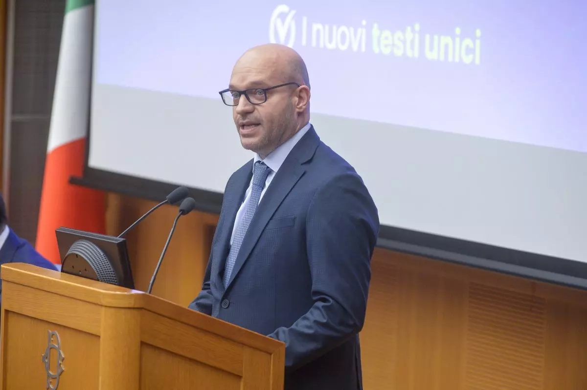 Fontana “Libertà di stampa pilastro essenziale della democrazia”