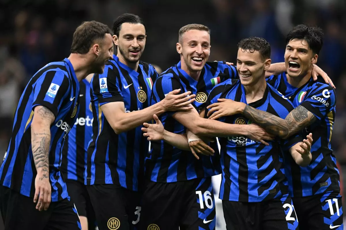 L’Inter risponde al Napoli, batte il Verona e torna a -3