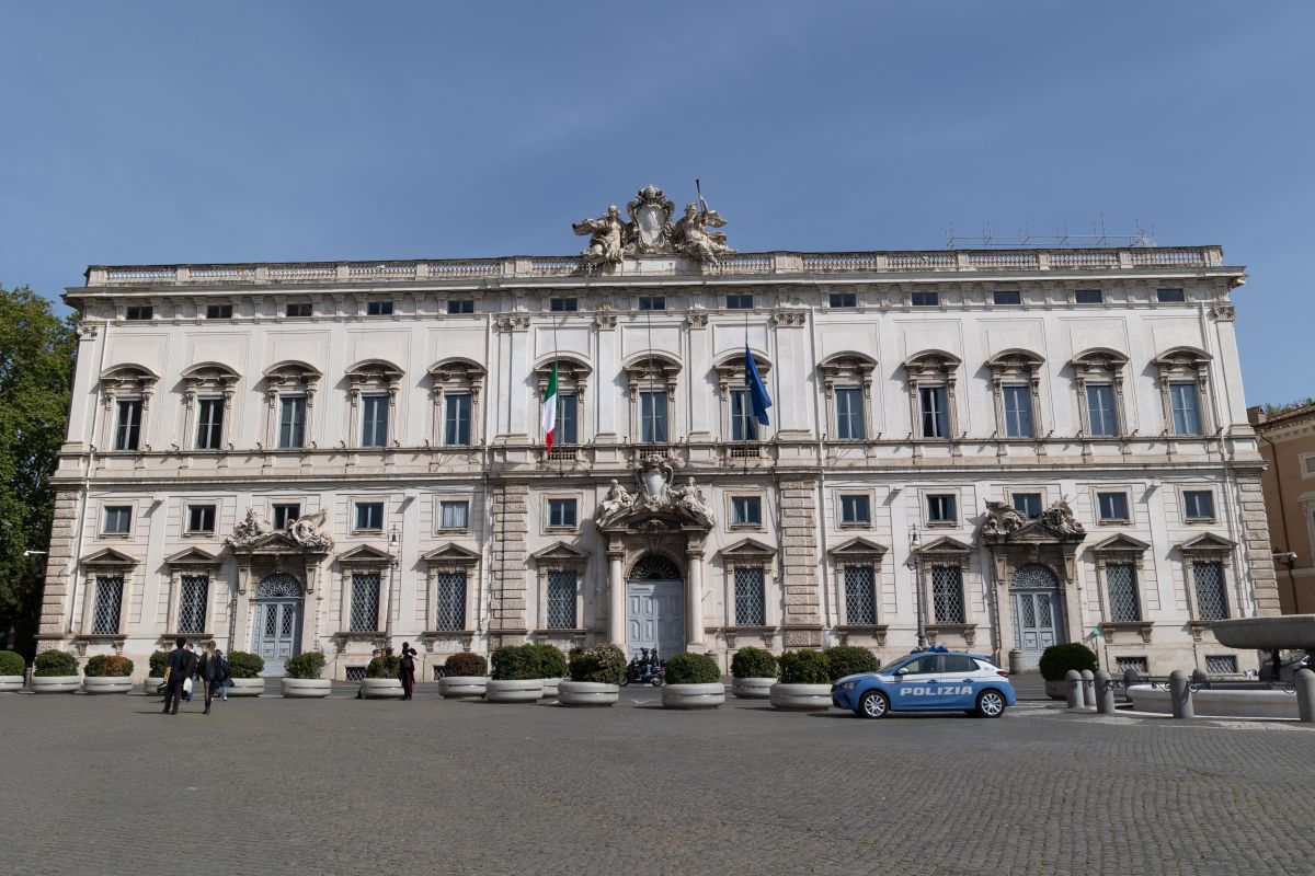 Abuso d’ufficio, Consulta “Non è incostituzionale abrogazione del reato”