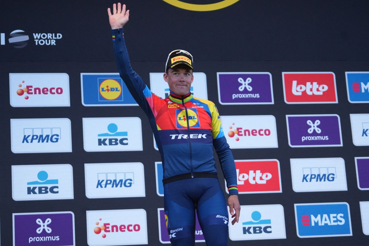 Pedersen vince in volata anche la 3^ tappa al Giro e torna in rosa