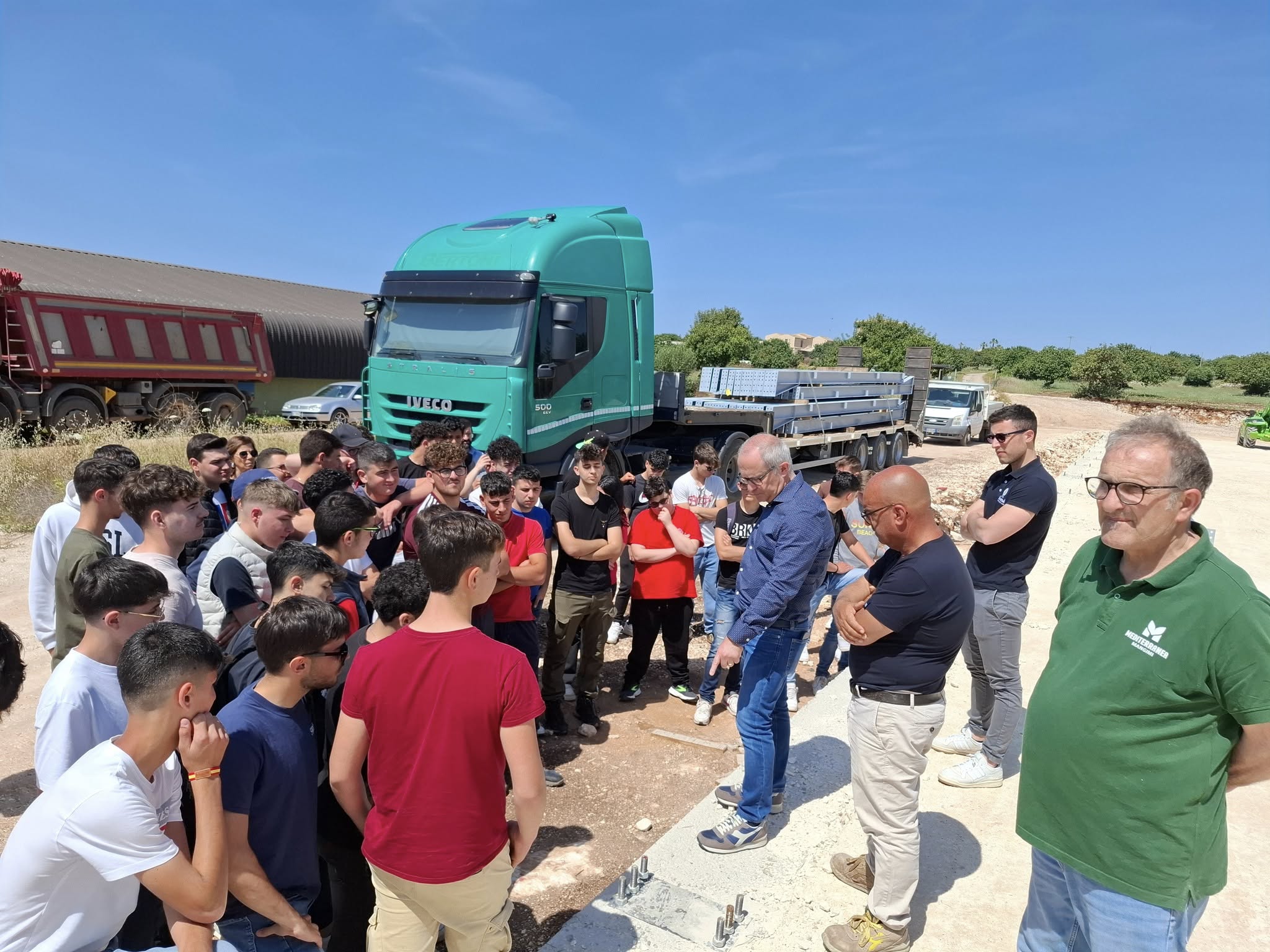 Gli studenti dell’Istituto Agrario “Cataudella” di Scicli in visita al Polo Avicolo Modicano