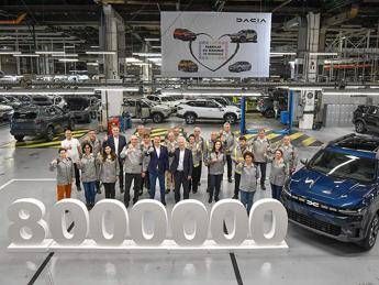 Dacia celebra il traguardo degli 8 milioni di veicoli a Mioveni con il Bigster