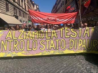 Dl sicurezza, manifestazione a Roma: “Siamo 150mila, questo decreto lo smontiamo”