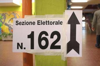 Elezioni comunali, urne aperte: occhi puntati su Genova, Ravenna, Taranto e Matera