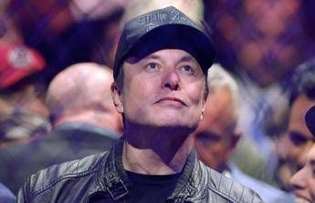 Elon Musk e il futuro: “Rimango con Tesla, se non muoio”