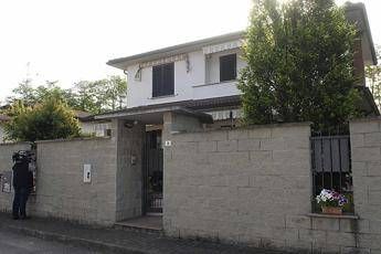 Garlasco, famiglia Poggi: “Si cerca attizzatoio? In casa manca solo un martello”