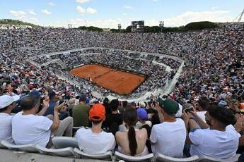 “Ho pagato il serale per vedere Ruud”: polemiche al Foro per il programma degli Internazionali