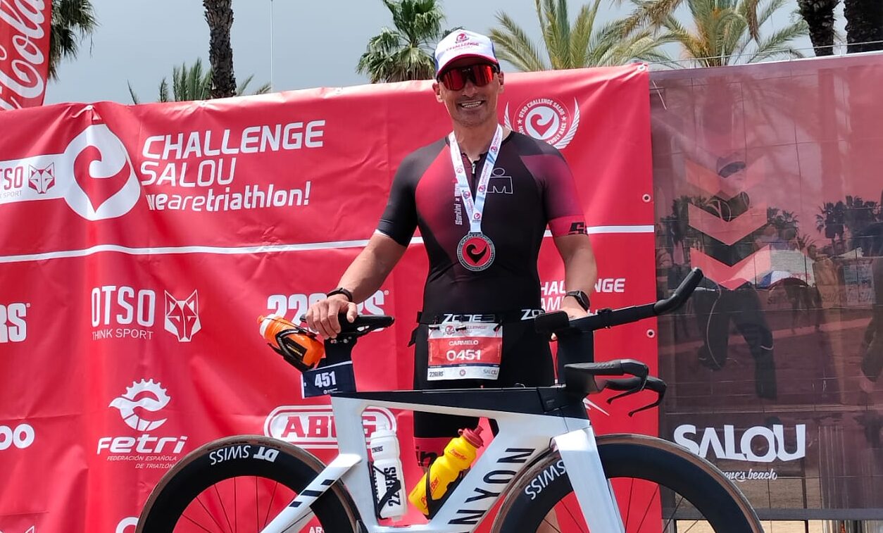 Caltanissetta. Il triatleta nisseno Carmelo Bellanca conquista la medaglia al Challenge di Salou in Spagna