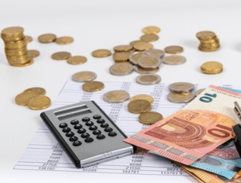 In calo i costi legati al premio RC Auto