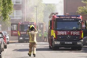 Londra, incendio in casa del primo ministro Starmer