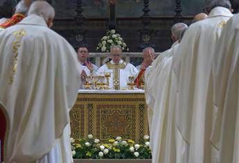 Papa Leone XIV, prima omelia: “Chi crede deriso, a fede si preferisce denaro e successo” – Video